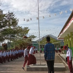 “Upacara Bendera Peringatan Hari Sumpah Pemuda ke-97 di MIN 3 Tanah Datar”