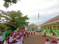 Upacara Bendera : Menuntut Ilmu sebagai Jalan Masa Depan